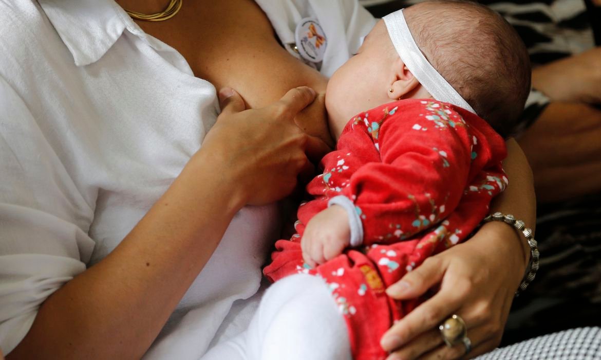 Dia das Mães, Profissionais de saúde orientam sobre amamentação na Semana Mundial de Aleitamento Materno, no Palácio do Catete.